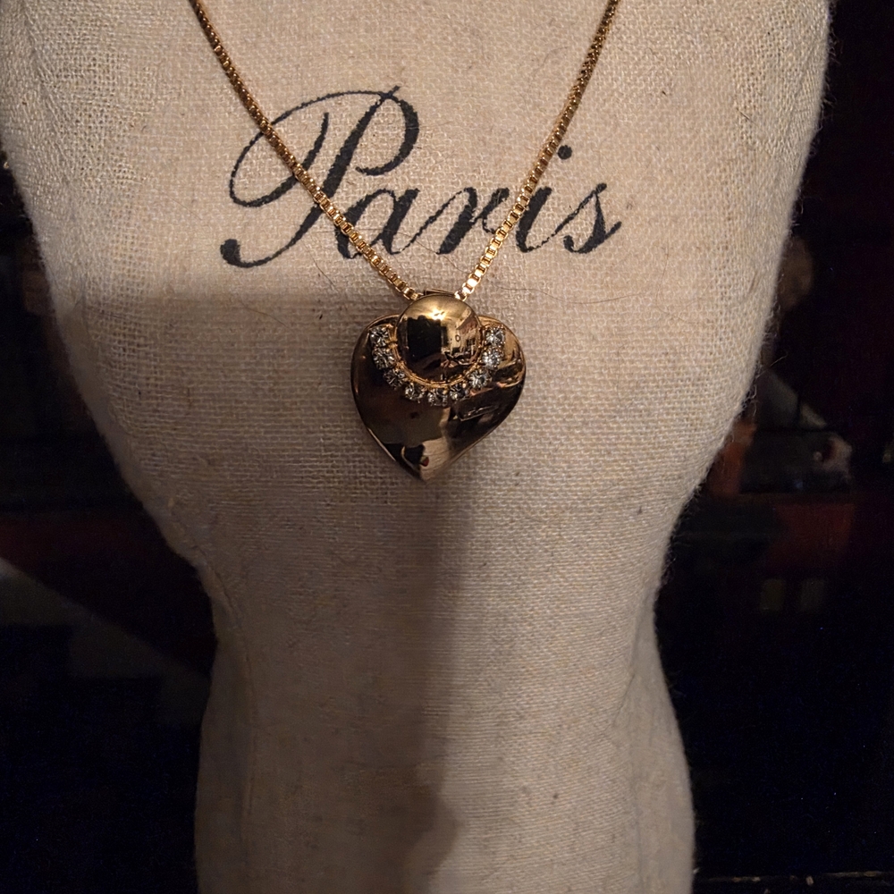Gold Heart Pendant Necklace